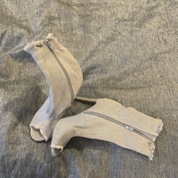 Wild Diva Shoes - Wild Diva Denim Peep Toe Booties 6 4” Heel